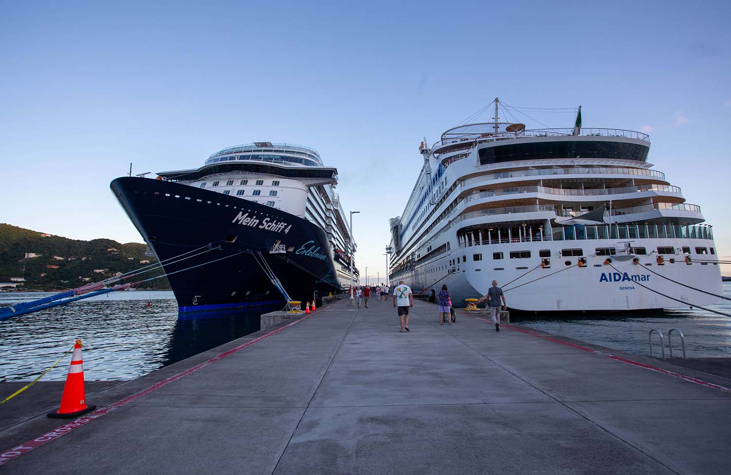 Anreise mit dem Kreuzfahrtschiff Road Town auf Tortola