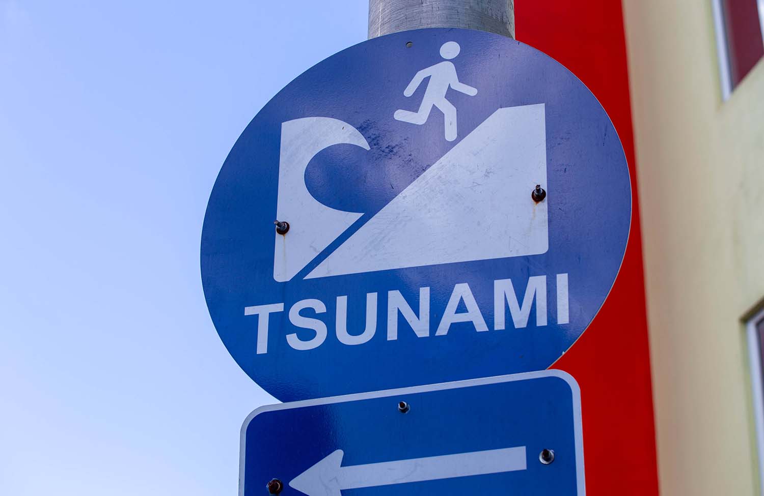 Tsunami Warnschild Road Town auf Tortola